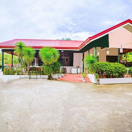 Oyo 875 Madhavi Beach Resort Balibago Экстерьер фото