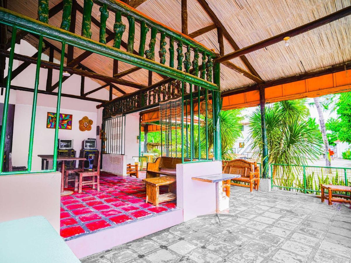 Oyo 875 Madhavi Beach Resort Balibago Экстерьер фото